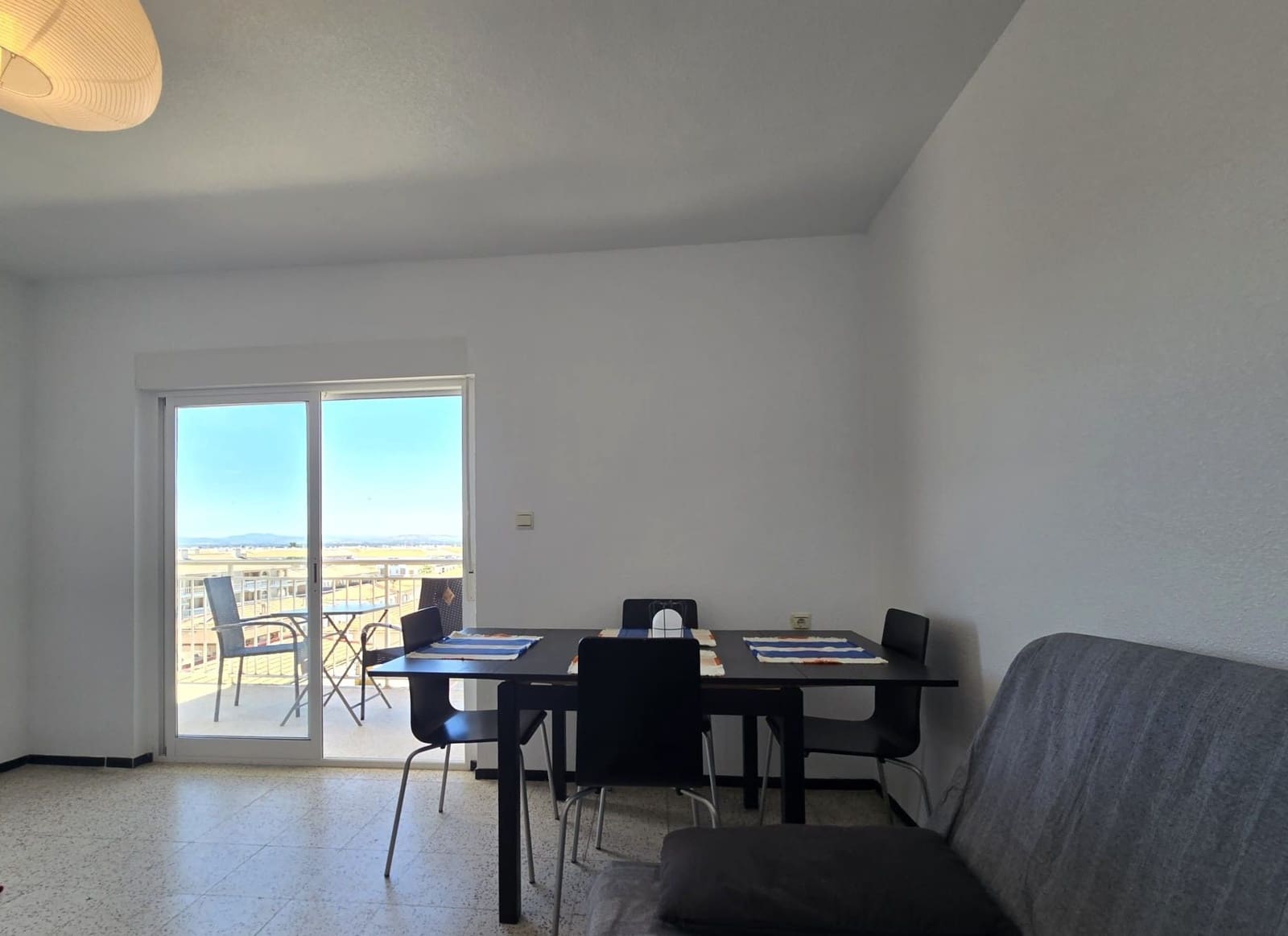 3 soveværelse Lejlighed til leje i Santa Pola - € 900 (Ref: 9007345)