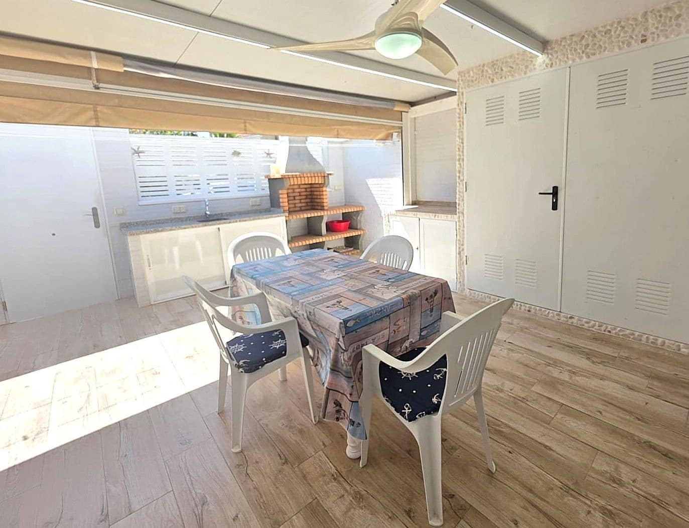 Bungalow de 2 chambres à louer à Santa Pola - 800 € (Ref: 9258238)