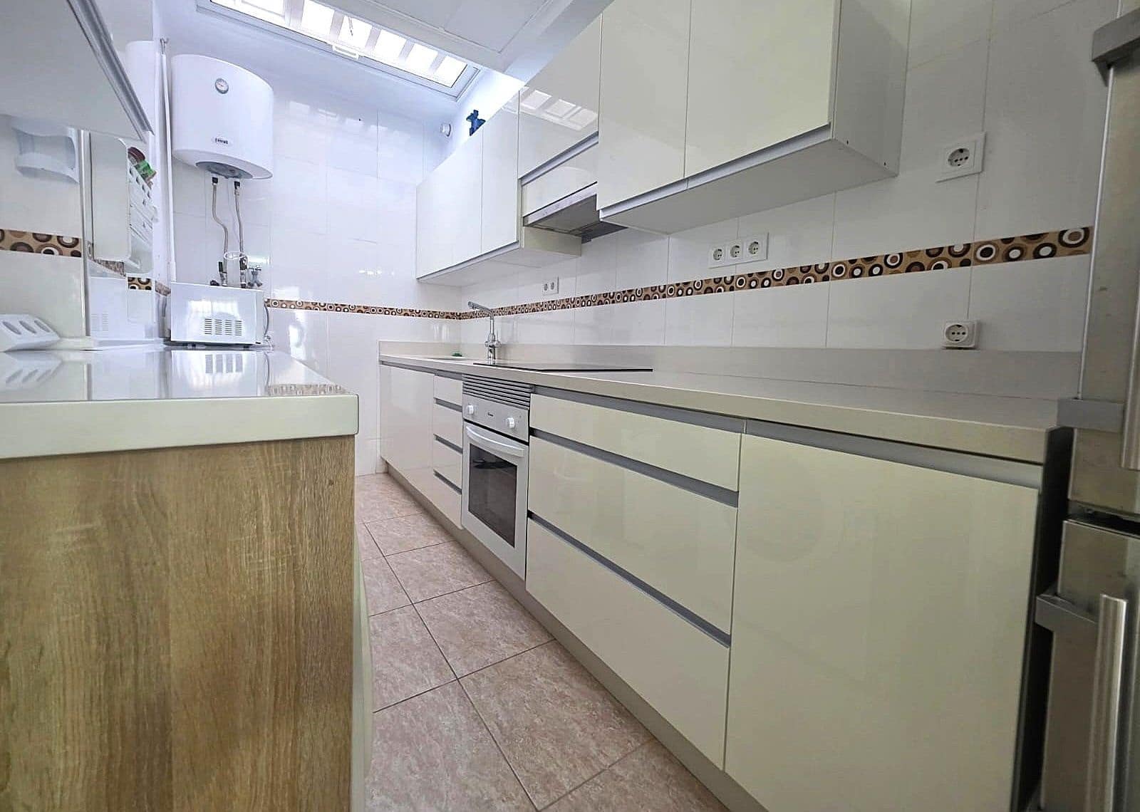 Bungalow de 2 chambres à louer à Santa Pola - 800 € (Ref: 9258238)