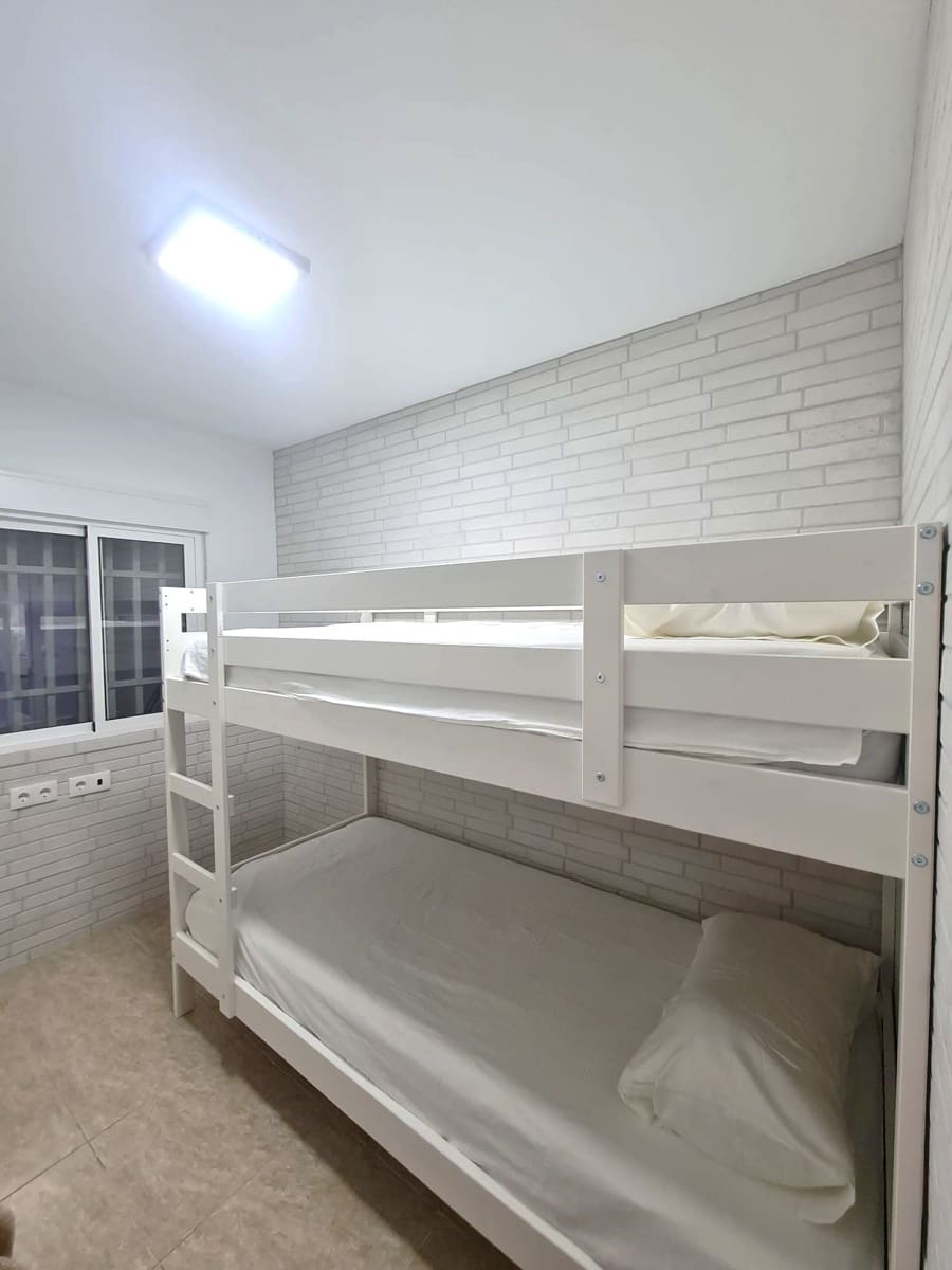 Bungalow de 2 chambres à louer à Santa Pola - 800 € (Ref: 9258238)
