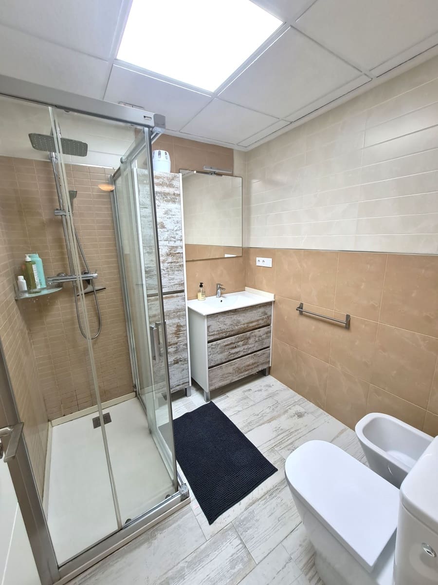 Bungalow de 2 chambres à louer à Santa Pola - 800 € (Ref: 9258238)