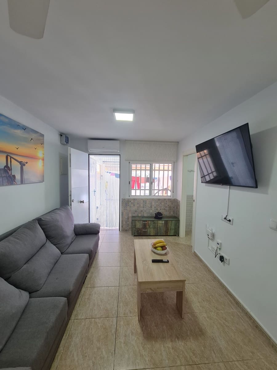 Bungalow de 2 chambres à louer à Santa Pola - 800 € (Ref: 9258238)
