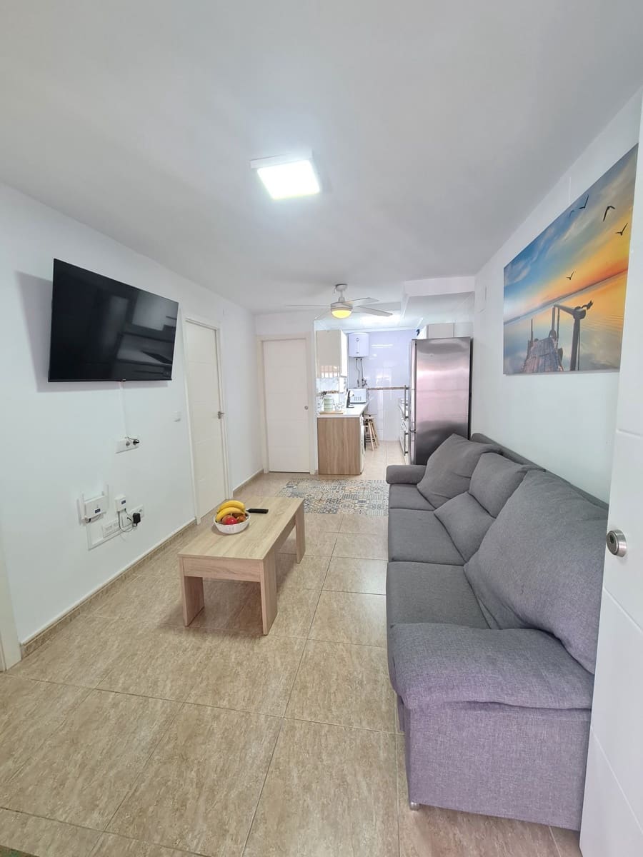 Bungalow de 2 chambres à louer à Santa Pola - 800 € (Ref: 9258238)
