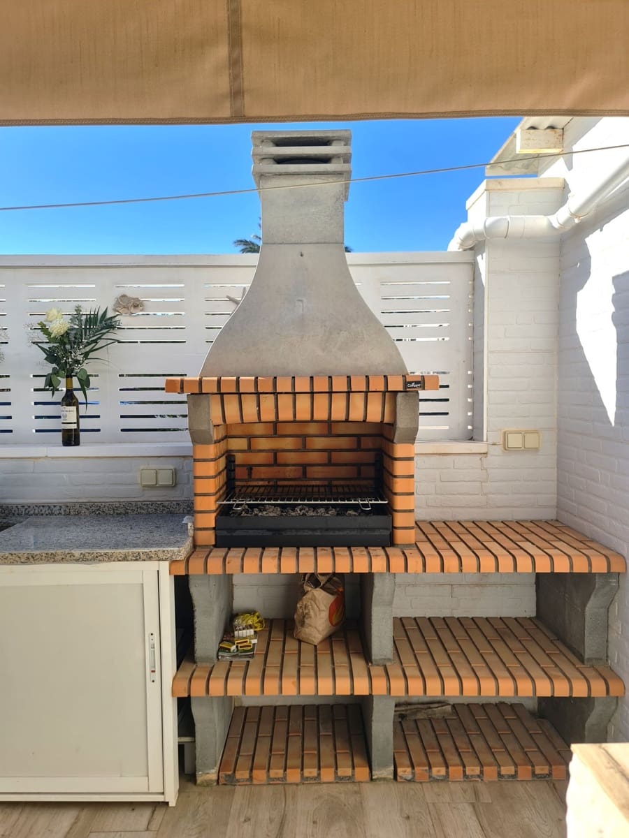 Bungalow de 2 chambres à louer à Santa Pola - 800 € (Ref: 9258238)