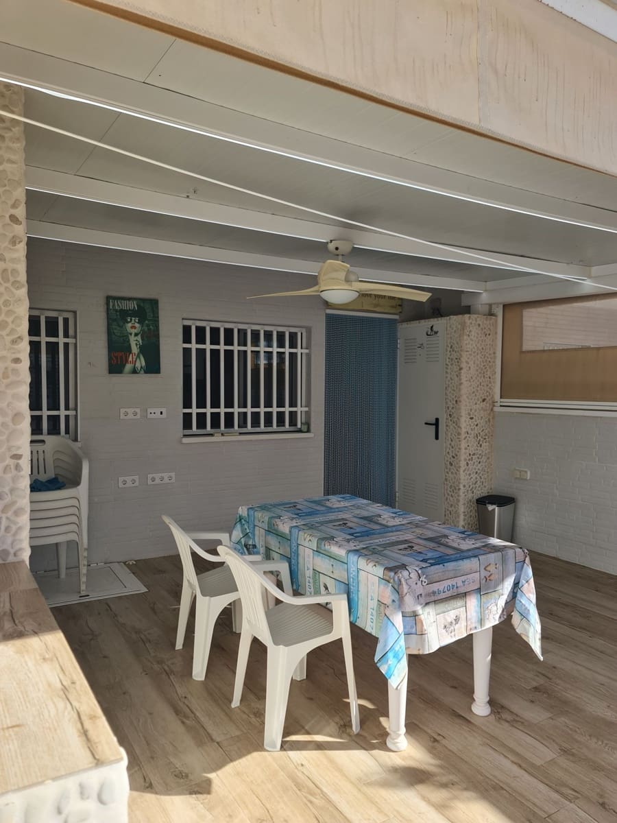 Bungalow de 2 chambres à louer à Santa Pola - 800 € (Ref: 9258238)