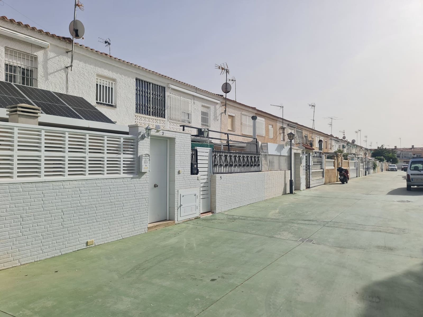 Bungalow de 2 chambres à louer à Santa Pola - 800 € (Ref: 9258238)