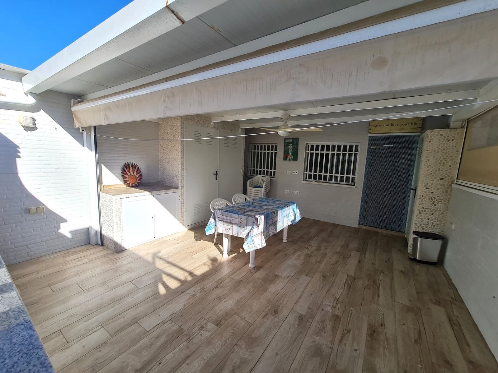 Bungalow de 2 chambres à louer à Santa Pola - 800 € (Ref: 9258238)