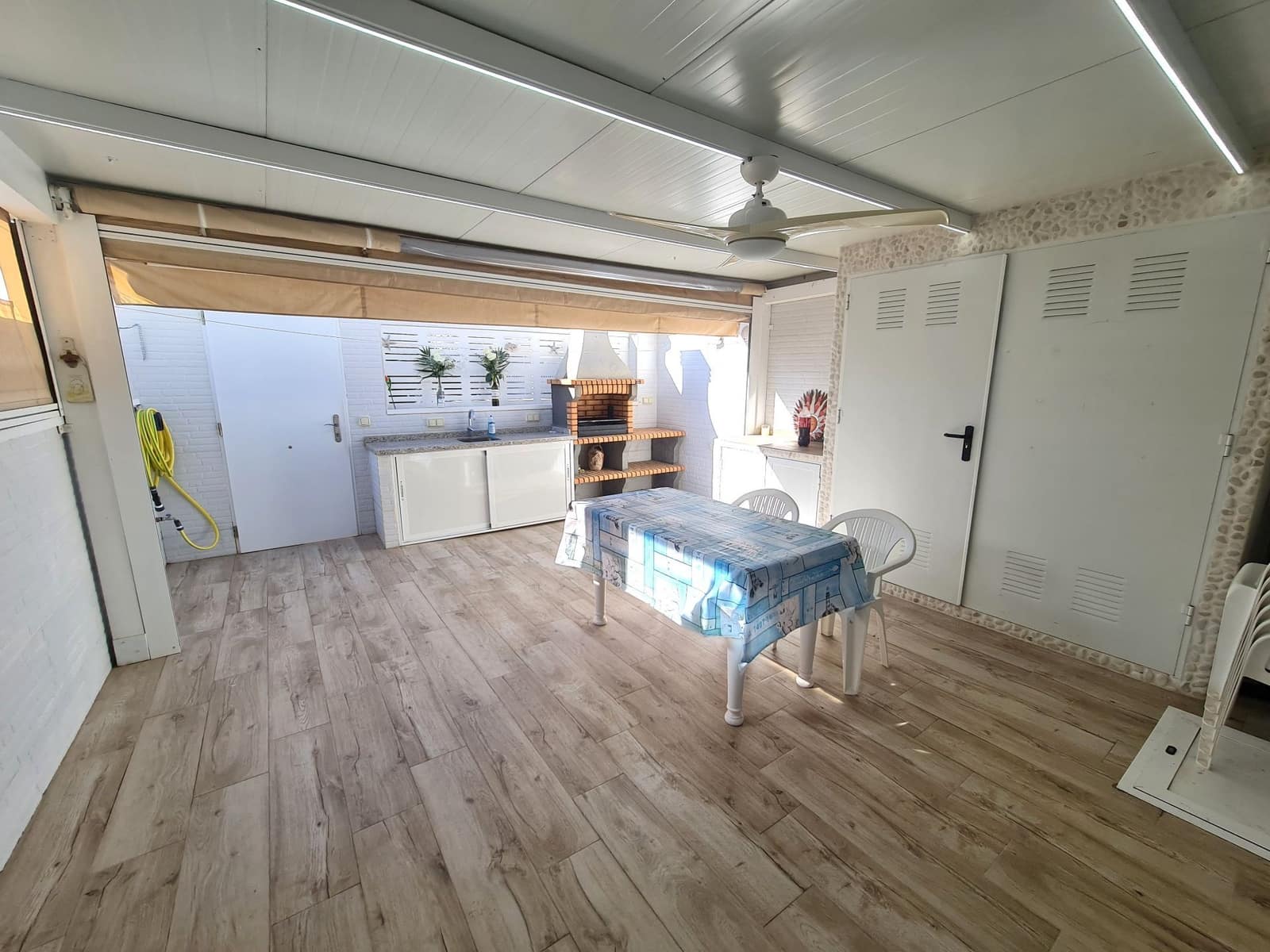Bungalow de 2 chambres à louer à Santa Pola - 800 € (Ref: 9258238)