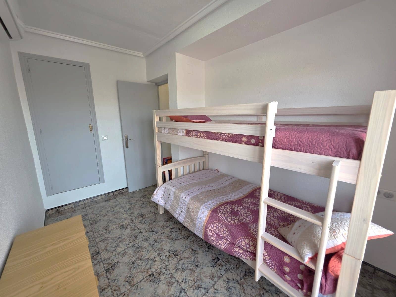 4 makuuhuone Bungalow myytävänä paikassa Santa Pola mukana 
autotalli - 245 000 € (Ref: 9340756)