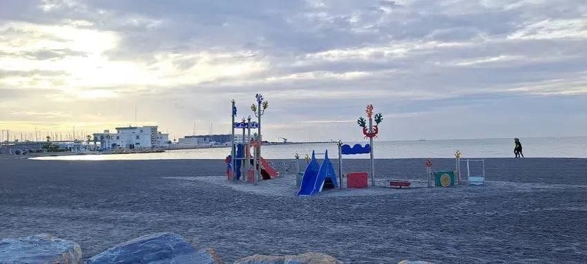 4 camera da letto Bungalow in vendita in Santa Pola con piscina garage - 339.000 € (Rif: 9371808)