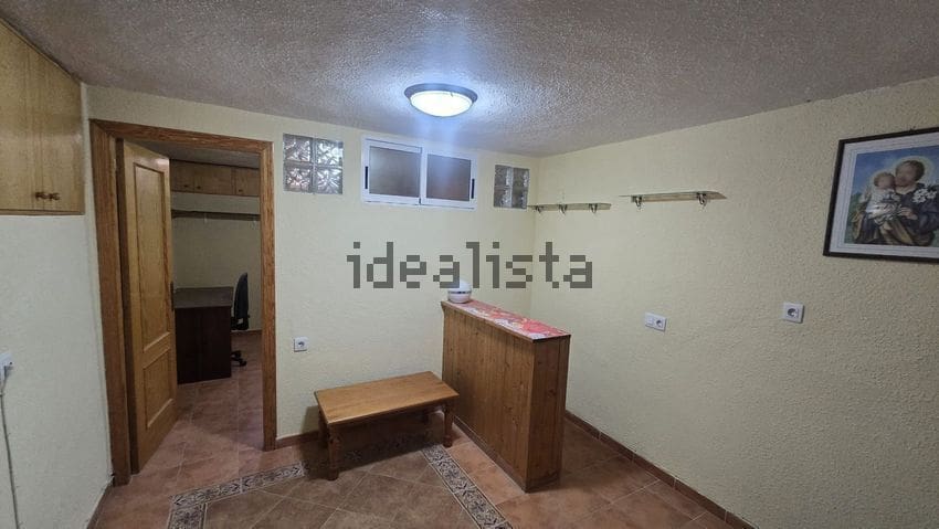4 quarto Bungalow para venda em Arenales del Sol com piscina garagem - 275 000 € (Ref: 9390308)