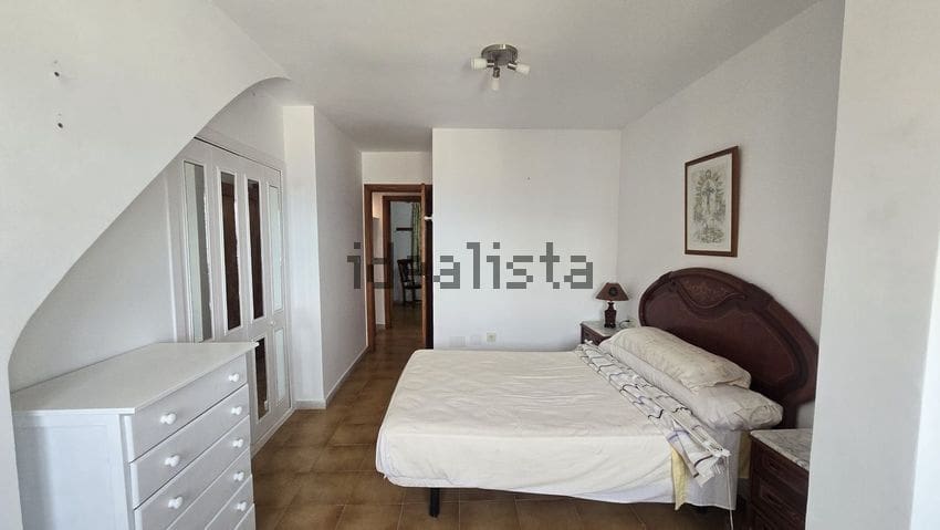 4 quarto Bungalow para venda em Arenales del Sol com piscina garagem - 275 000 € (Ref: 9390308)