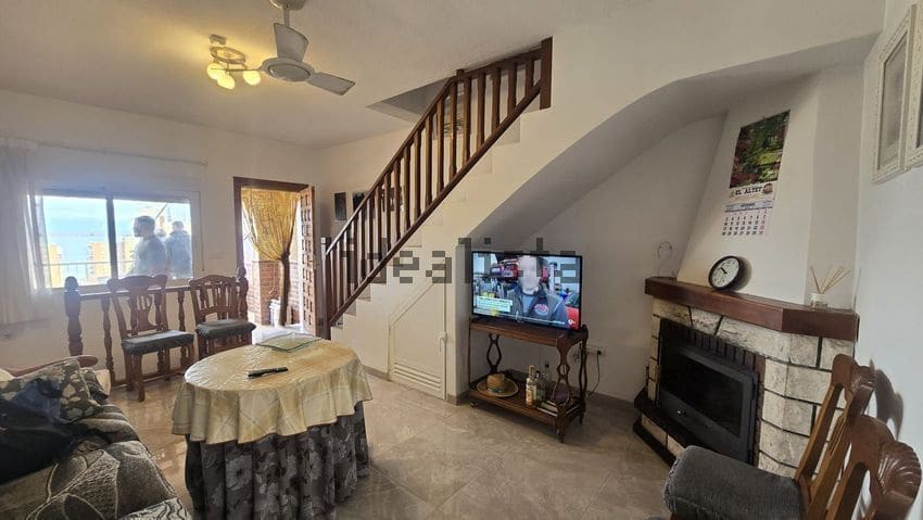 4 quarto Bungalow para venda em Arenales del Sol com piscina garagem - 275 000 € (Ref: 9390308)