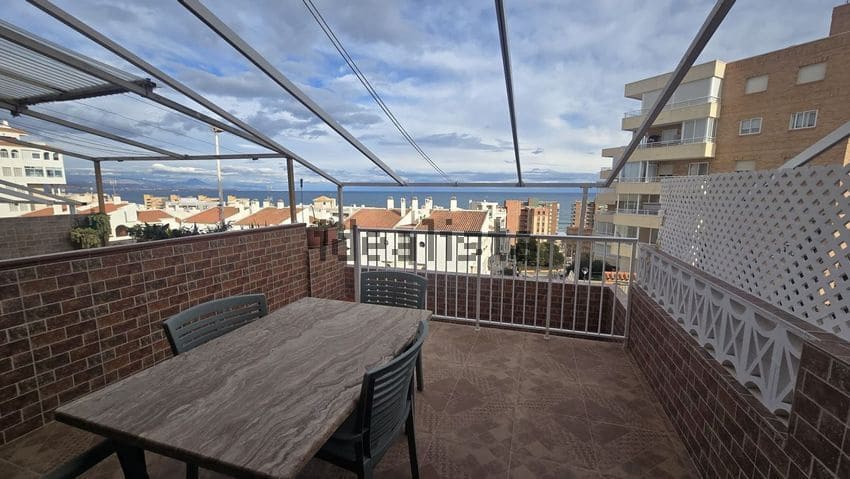 4 quarto Bungalow para venda em Arenales del Sol com piscina garagem - 275 000 € (Ref: 9390308)