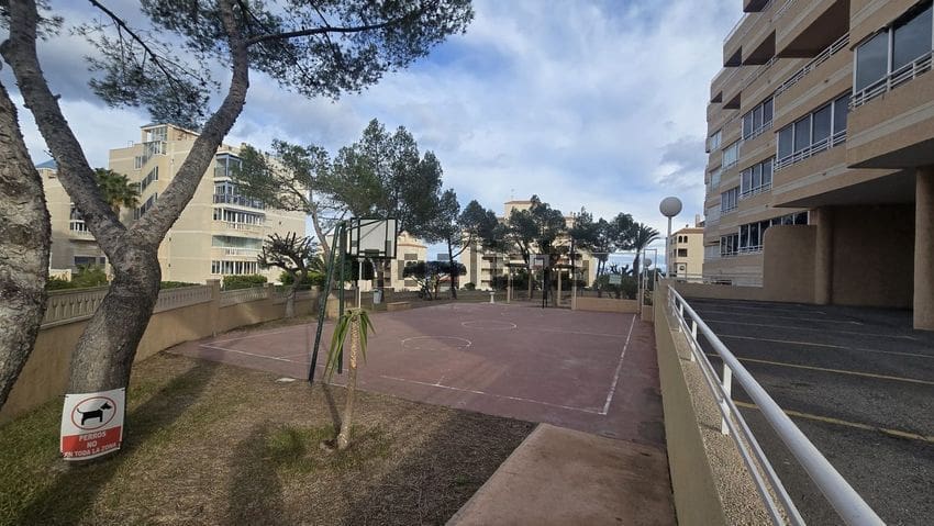 4 quarto Bungalow para venda em Arenales del Sol com piscina garagem - 275 000 € (Ref: 9390308)