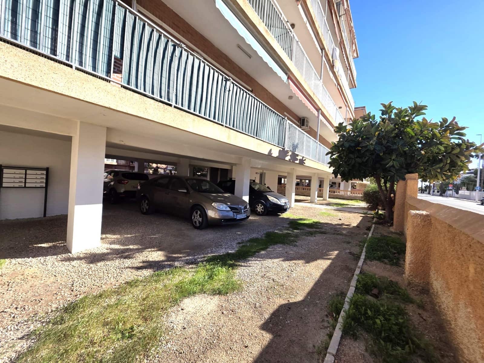 3 bedroom Flat for sale in Santa Pola with garage - € 170,000 (Ref: 9413737)