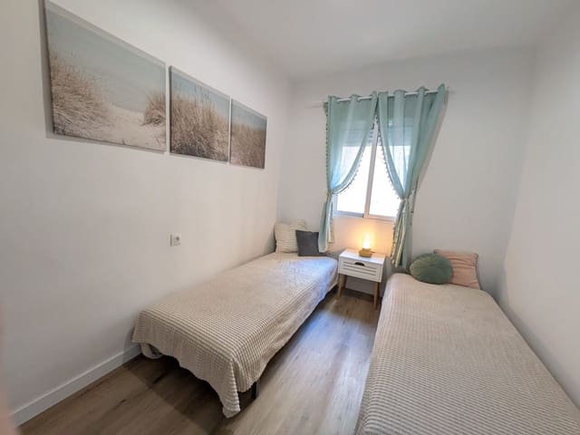 3 bedroom Apartment for sale in Santa Pola - € 239,000 (Ref: 9419400)