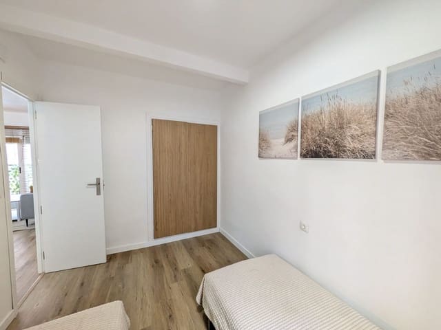 3 bedroom Apartment for sale in Santa Pola - € 239,000 (Ref: 9419400)