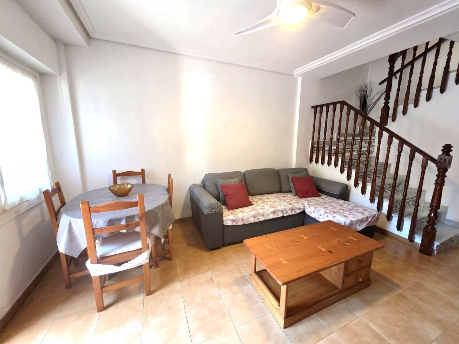 4 Zimmer Bungalow zu vermieten in Santa Pola - 900 € (Ref: 9422026)