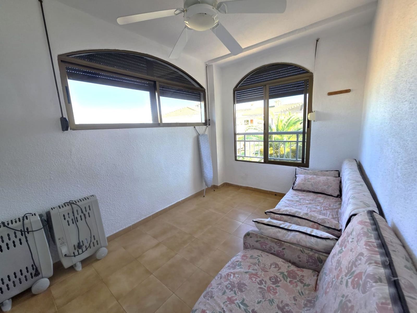 4 Zimmer Bungalow zu vermieten in Santa Pola - 900 € (Ref: 9422026)