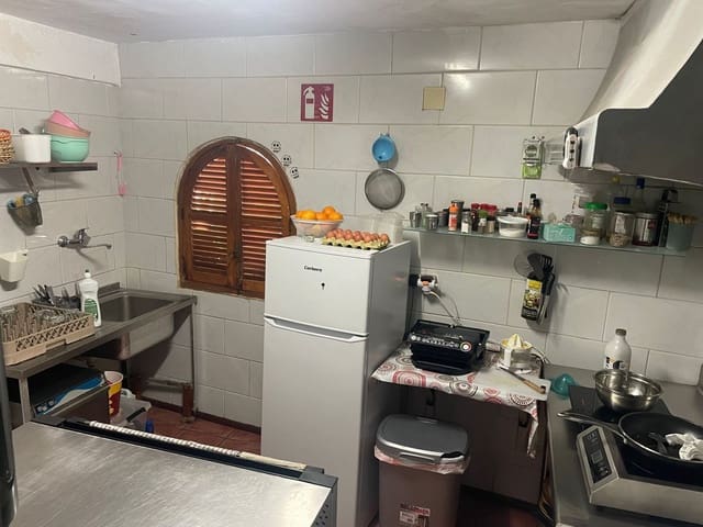 Commercieel te koop in Santa Pola - € 138.000 (Ref: 9465432)