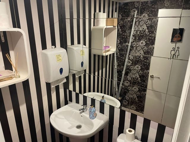 Commercieel te koop in Santa Pola - € 138.000 (Ref: 9465432)