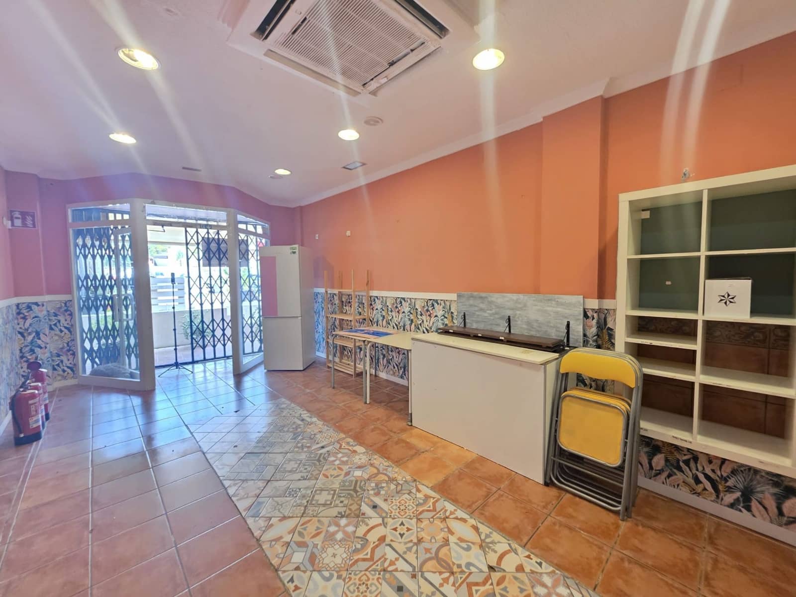 Kommersiell till salu i Santa Pola - 115 000 € (Ref: 9465432)