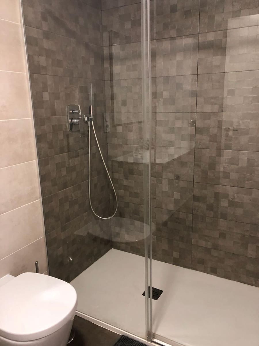 Appartement de 2 chambres à louer à Arenales del Sol avec piscine - 1 350 € (Ref: 9465433)