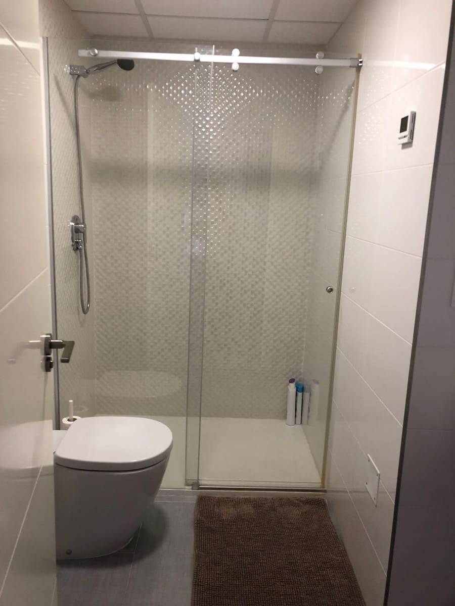 Appartement de 2 chambres à louer à Arenales del Sol avec piscine - 1 350 € (Ref: 9465433)