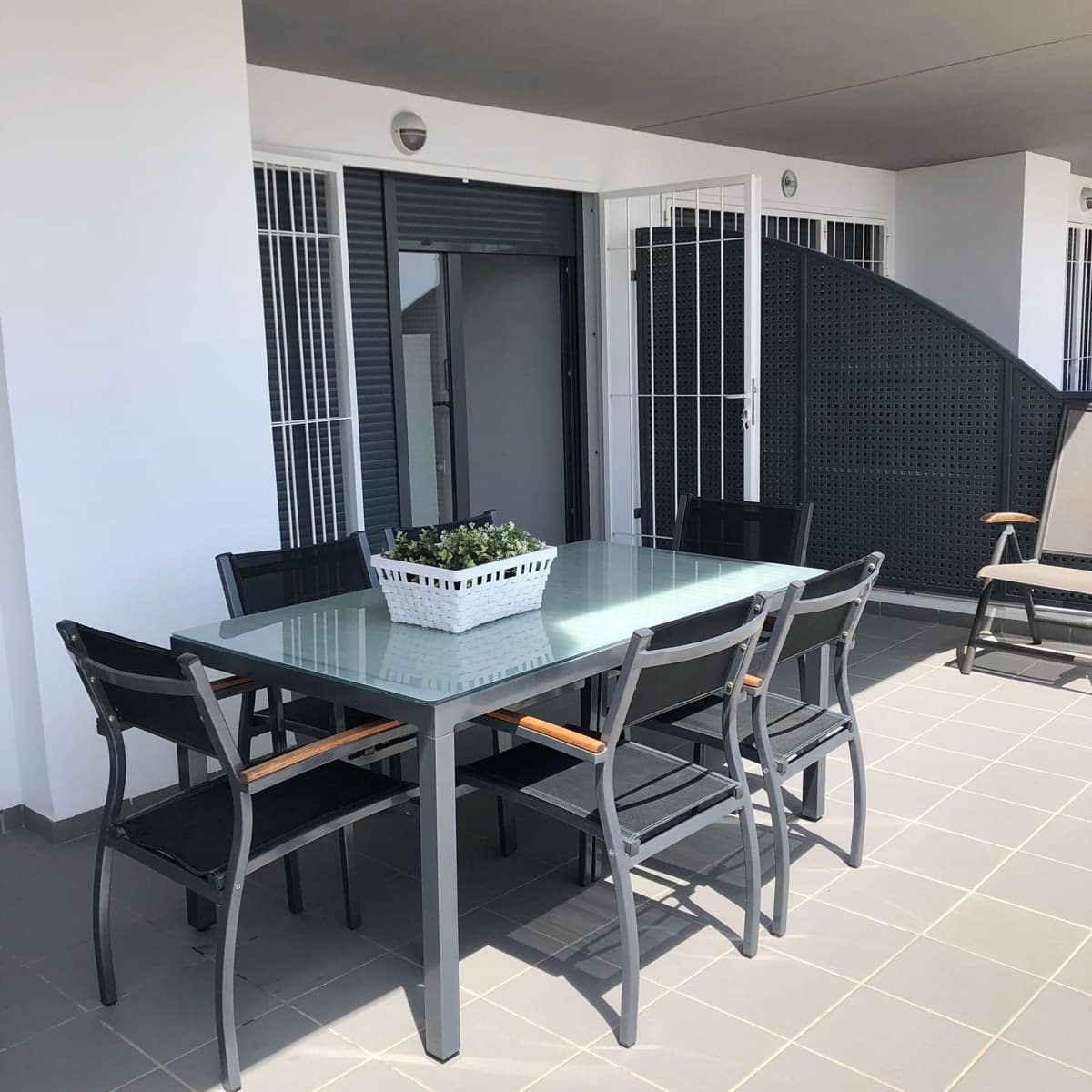 Appartement de 2 chambres à louer à Arenales del Sol avec piscine - 1 350 € (Ref: 9465433)