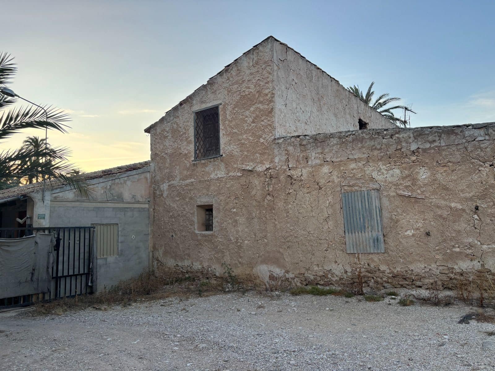 Finca/Landhuis te koop in Elche / Elx - € 136.000 (Ref: 9555234)