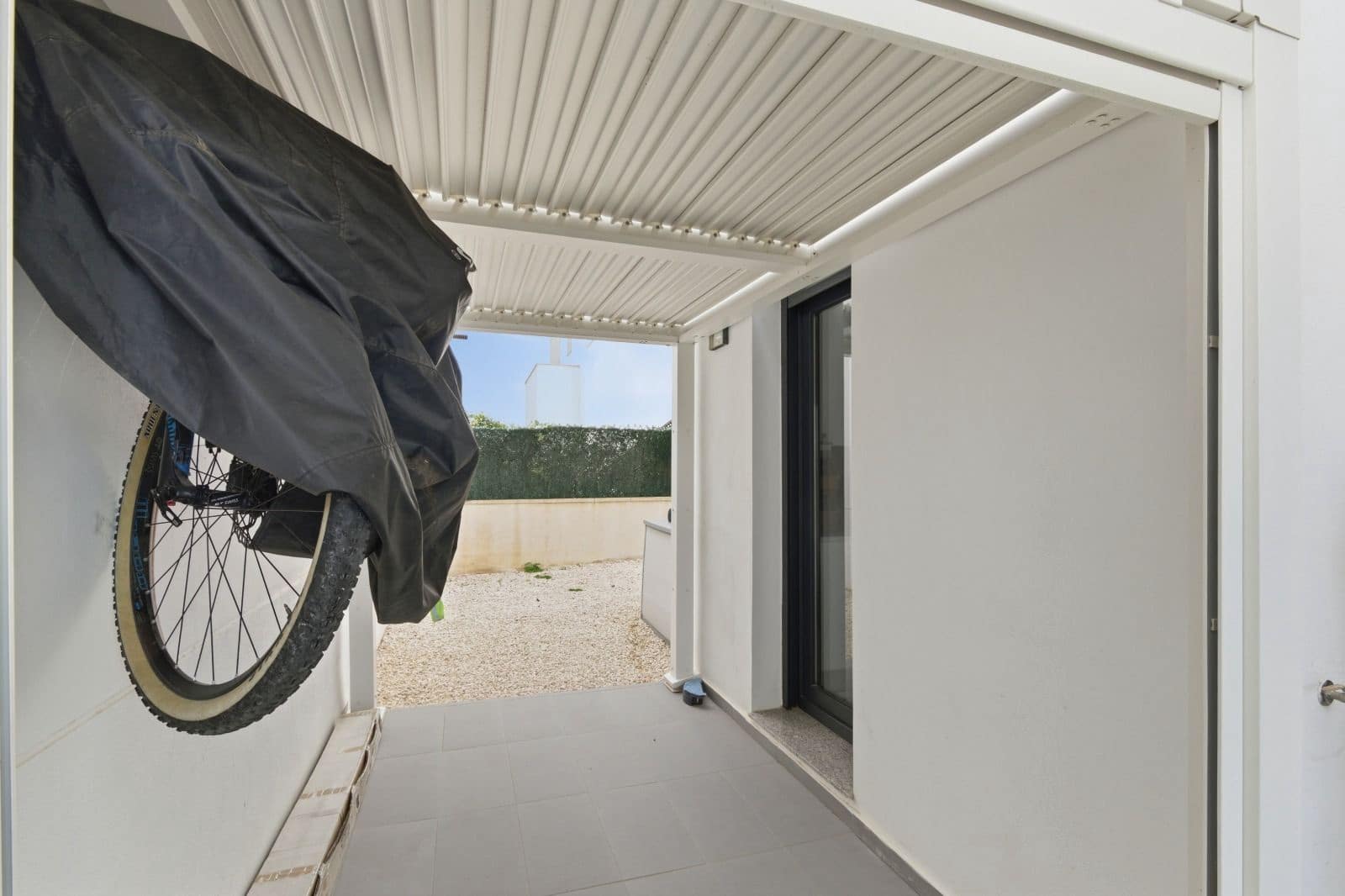 3 soveværelse Villa til salg i Bigastro med swimmingpool garage - € 339.000 (Ref: 9568108)