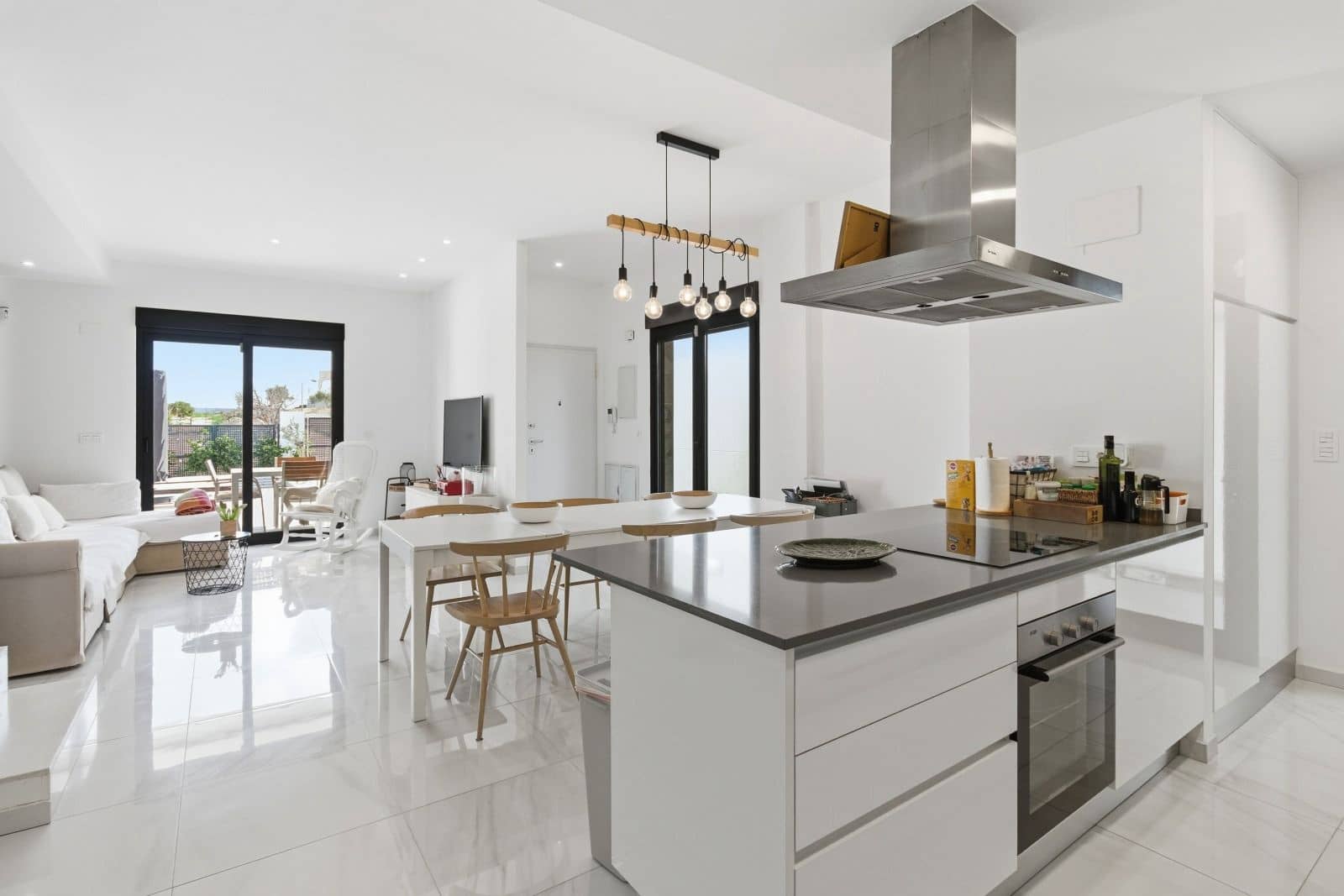 3 soveværelse Villa til salg i Bigastro med swimmingpool garage - € 339.000 (Ref: 9568108)