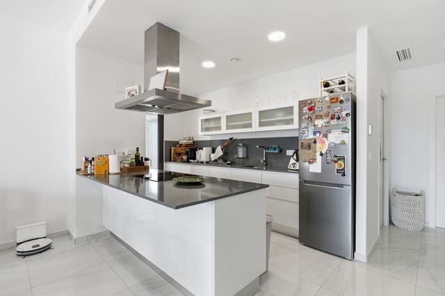 3 soveværelse Villa til salg i Bigastro med swimmingpool garage - € 339.000 (Ref: 9568108)