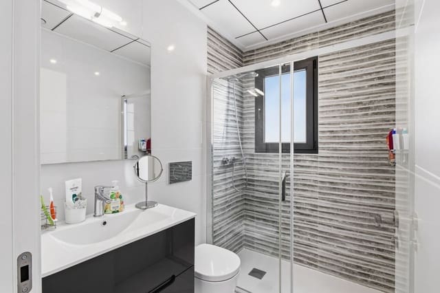 3 soveværelse Villa til salg i Bigastro med swimmingpool garage - € 339.000 (Ref: 9568108)