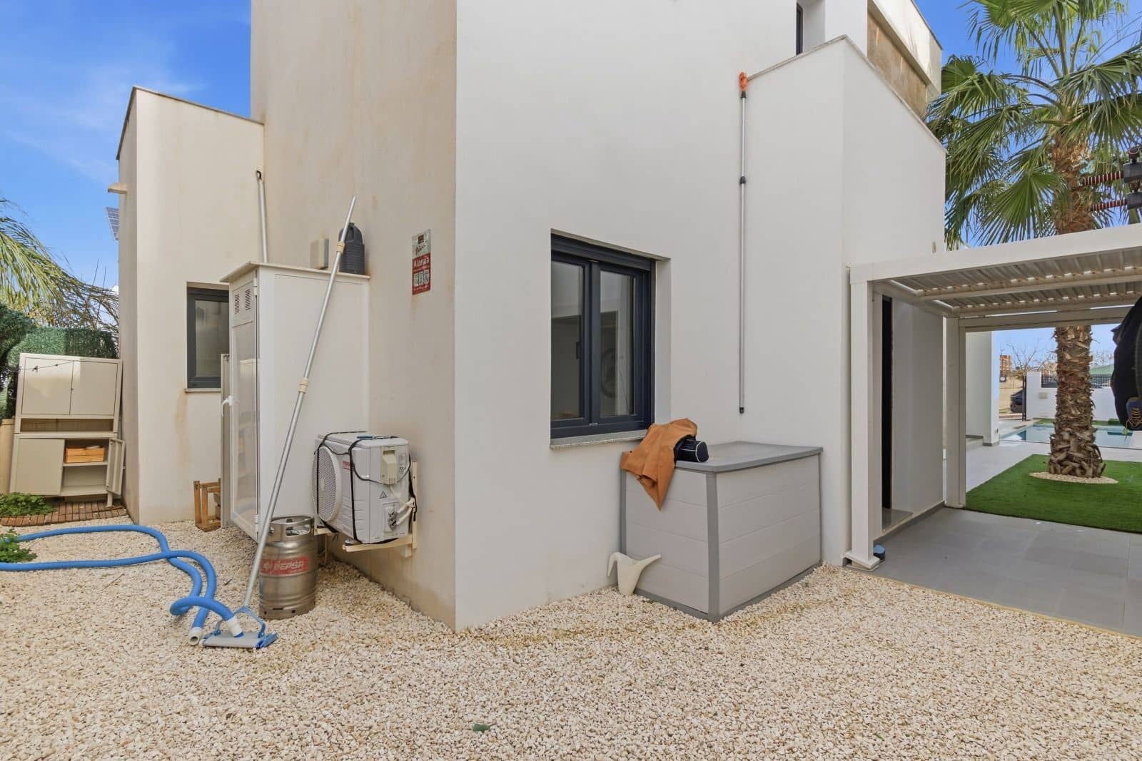 3 soveværelse Villa til salg i Bigastro med swimmingpool garage - € 339.000 (Ref: 9568108)