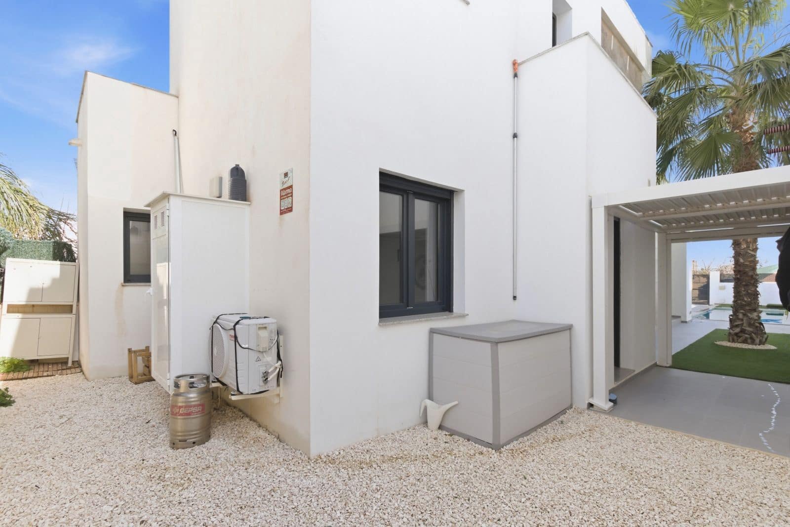 3 soveværelse Villa til salg i Bigastro med swimmingpool garage - € 339.000 (Ref: 9568108)