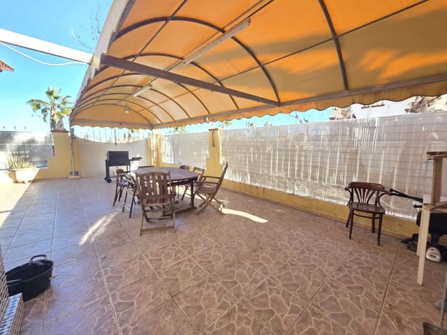 3 makuuhuone Omakotitalo myytävänä paikassa Santa Pola - 285 000 € (Ref: 9590768)