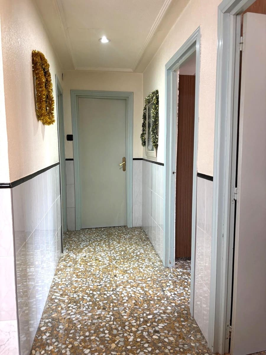 3 makuuhuone Maalaistalo myytävänä paikassa El Realengo mukana 
autotalli - 260 000 € (Ref: 9604634)