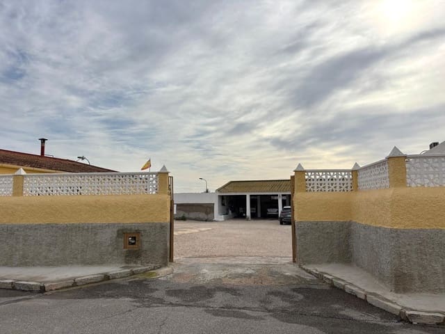 3 makuuhuone Maalaistalo myytävänä paikassa El Realengo, Crevillente / Crevillent mukana 
autotalli - 260 000 € (Ref: 9604634)