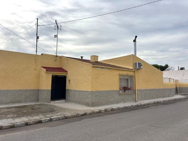 3 makuuhuone Maalaistalo myytävänä paikassa El Realengo, Crevillente / Crevillent mukana 
autotalli - 260 000 € (Ref: 9604634)