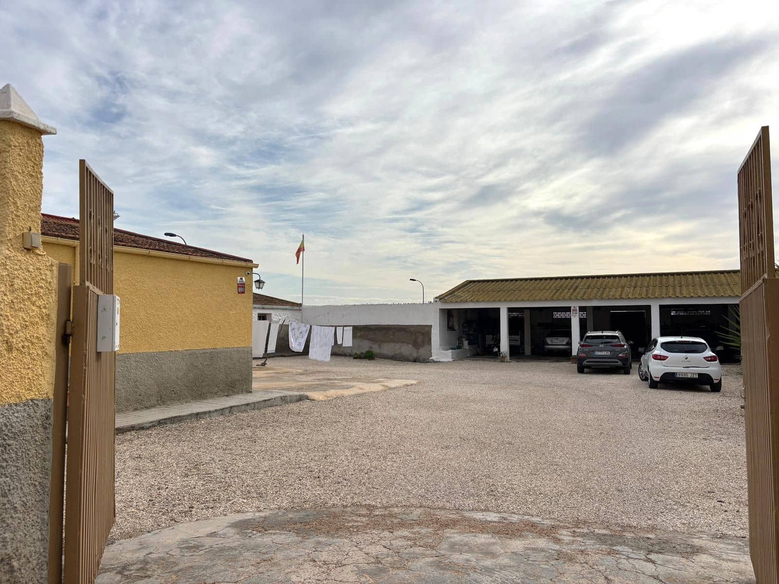 3 makuuhuone Maalaistalo myytävänä paikassa El Realengo mukana 
autotalli - 260 000 € (Ref: 9604634)