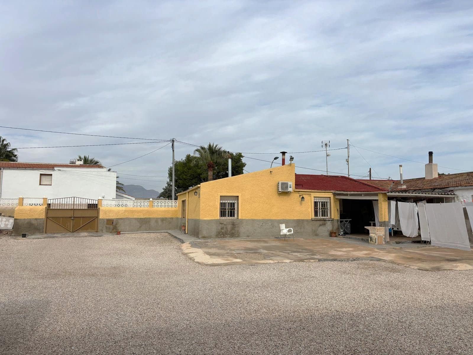 3 makuuhuone Maalaistalo myytävänä paikassa El Realengo mukana 
autotalli - 260 000 € (Ref: 9604634)