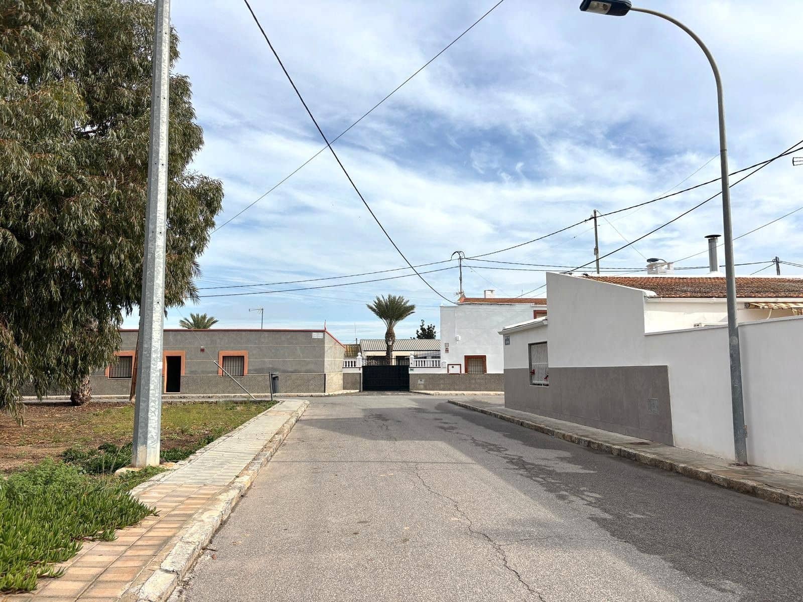 3 makuuhuone Maalaistalo myytävänä paikassa El Realengo mukana 
autotalli - 260 000 € (Ref: 9604634)