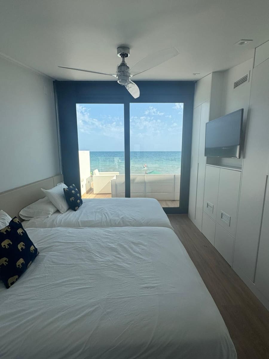 5 bedroom Villa for sale in Santa Pola - € 1,150,000 (Ref: 9604635)
