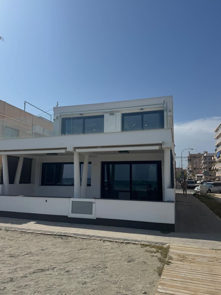 5 bedroom Villa for sale in Santa Pola - € 1,150,000 (Ref: 9604635)