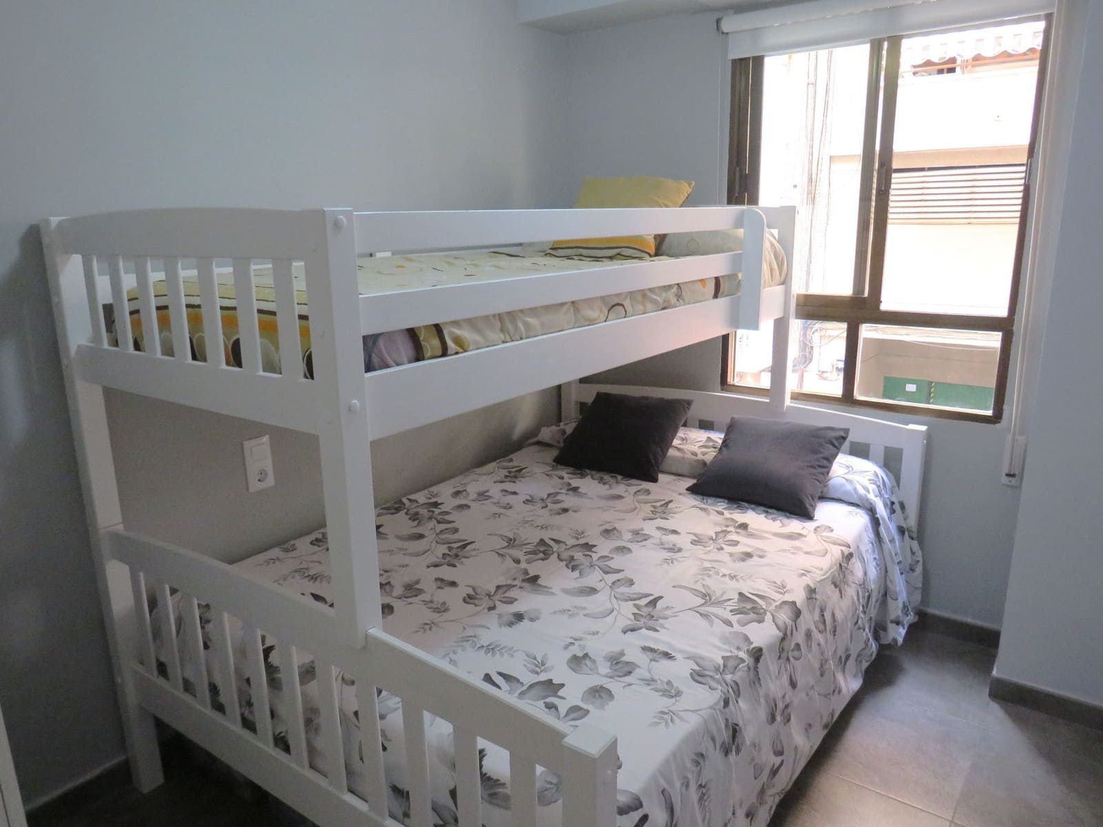 2 Zimmer Apartment zu vermieten in Santa Pola - 900 € (Ref: 9625371)