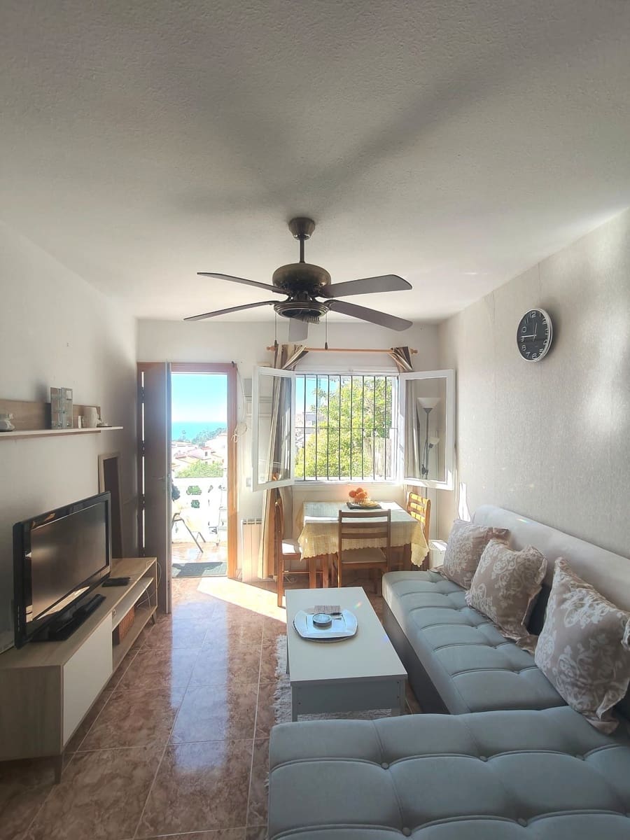 2 slaapkamer Halfvrijstaande villa te koop in Santa Pola met garage - € 199.000 (Ref: 9637189)