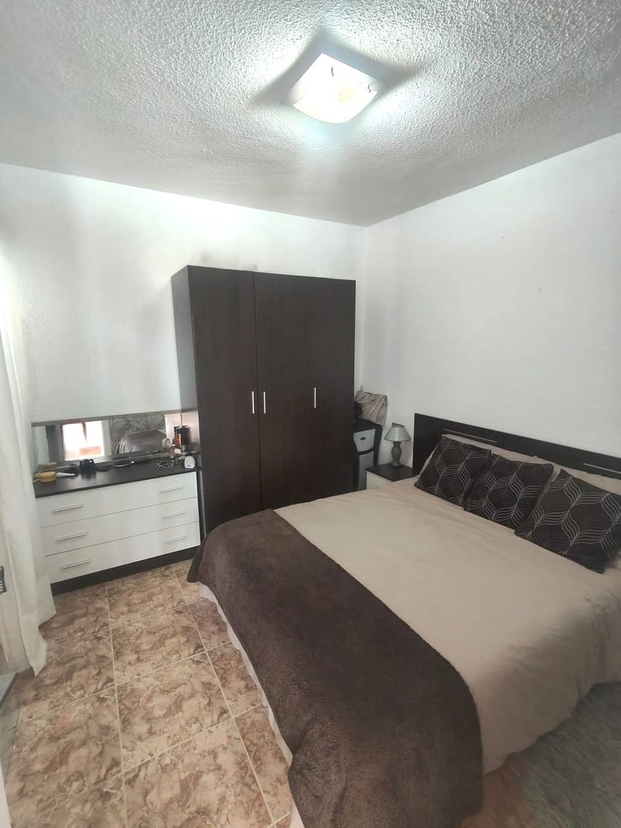 2 slaapkamer Halfvrijstaande villa te koop in Santa Pola met garage - € 199.000 (Ref: 9637189)