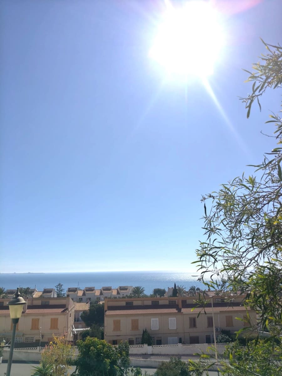 2 slaapkamer Halfvrijstaande villa te koop in Santa Pola met garage - € 199.000 (Ref: 9637189)